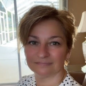 Meet your Posher, Simona